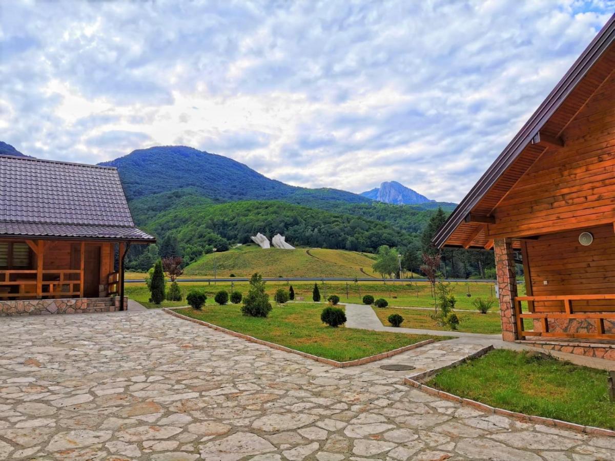 Vila "Maglic" Tjentiste Luaran gambar