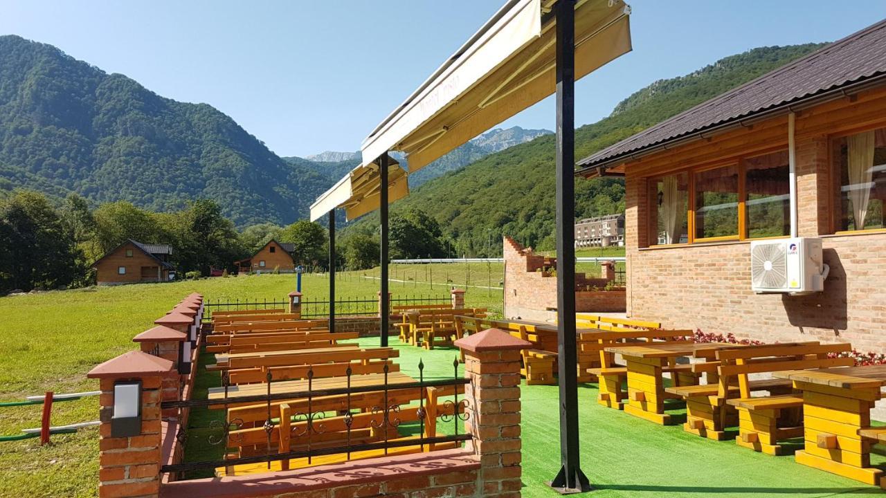 Vila "Maglic" Tjentiste Luaran gambar