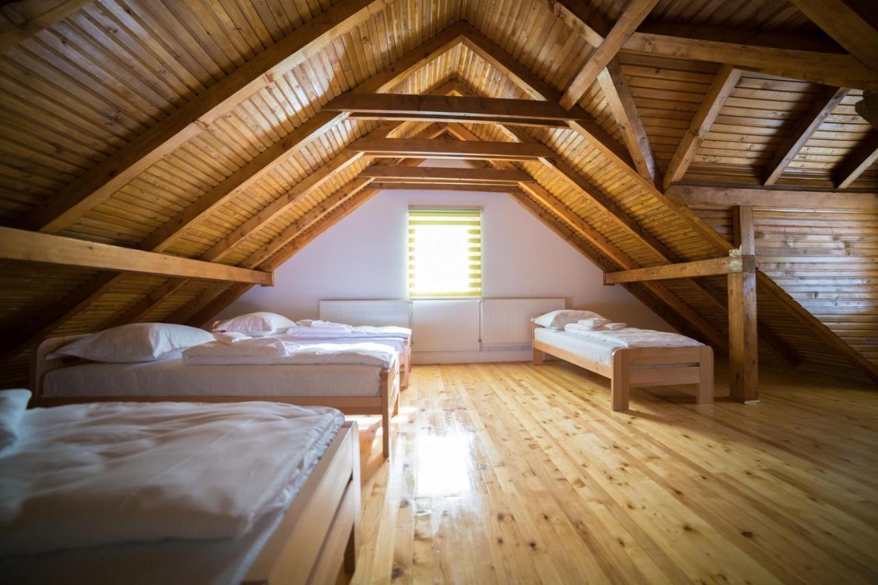 Vila "Maglic" Tjentiste Luaran gambar